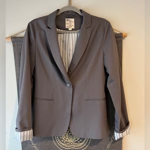 EUC Tulle Stretch Blazer - great for travel!